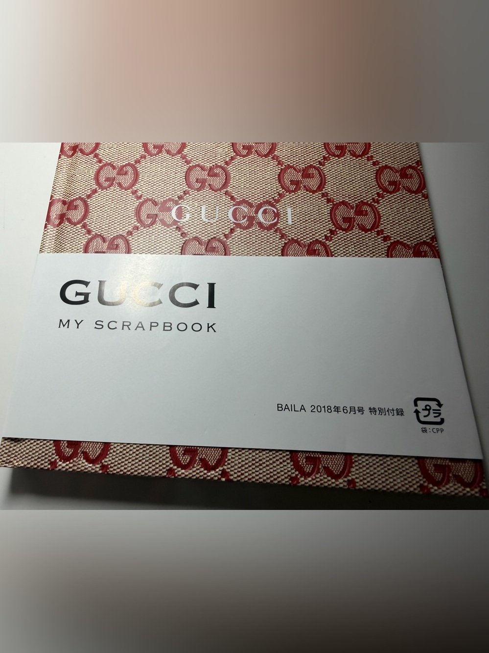 Gucci Beige Canvas with Red GG Monogram Notebook - Picture 2 of 15